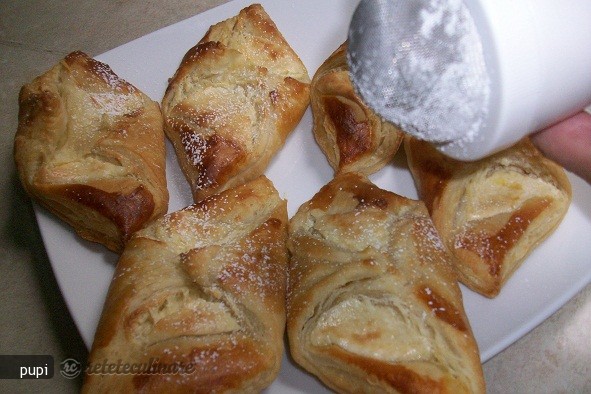 Cheese Danish (Placinta cu Branza Dulce)