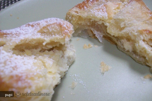 Cheese Danish (Placinta cu Branza Dulce)