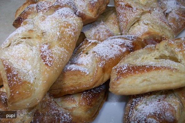 Cheese Danish (Placinta cu Branza Dulce)