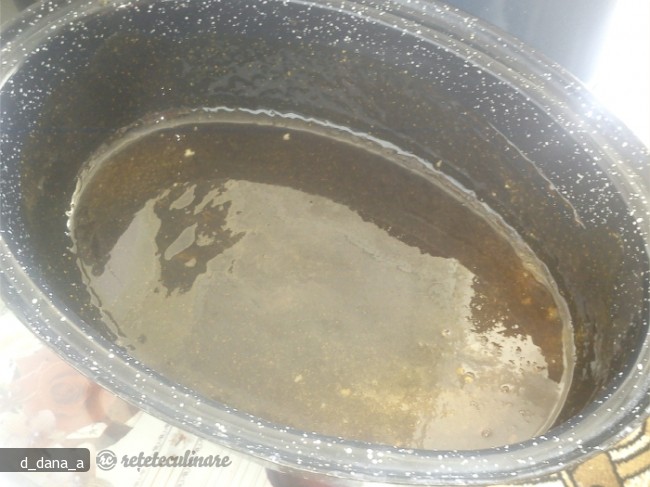 Tort cu Crema de Praf de Inghetata