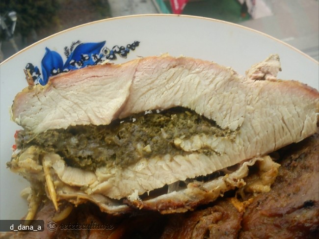 Piept de Curcan Umplut