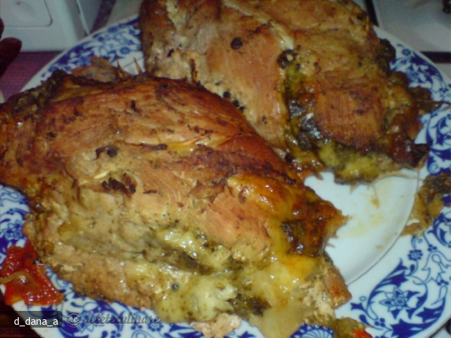 Piept de Curcan Umplut