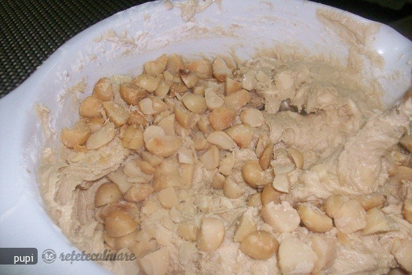 Macadamia, white Chips Cookies (Biscuiti cu Nuci si Ciocolata)