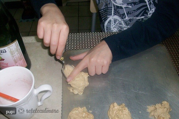 Macadamia, white Chips Cookies (Biscuiti cu Nuci si Ciocolata)