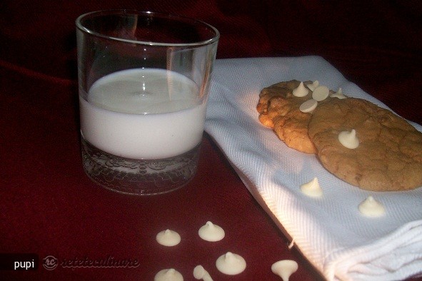 Macadamia, white Chips Cookies (Biscuiti cu Nuci si Ciocolata)