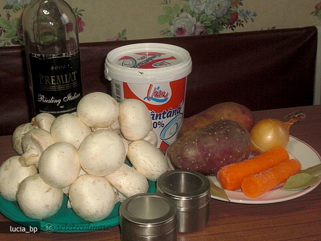 Crema de Ciuperci