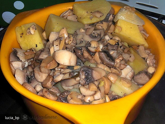 Crema de Ciuperci