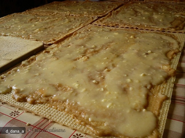 Rulada cu Foi de Napolitana