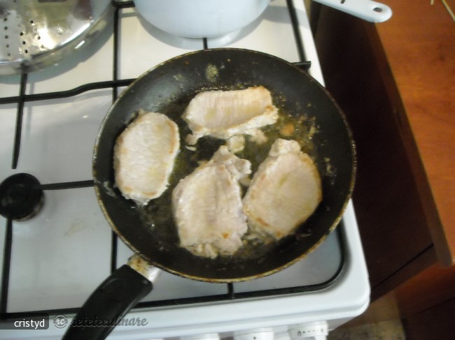 Friptura de Porc cu Vin Rosu