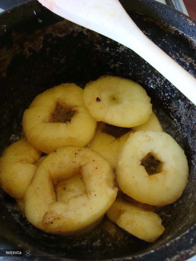 Creme Piatou, Mere Caramelizate si Napolitane din Mere Uscate