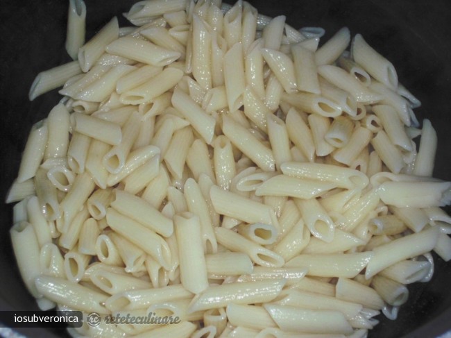 Penne Rigate cu Branza si Cascaval la Cuptor