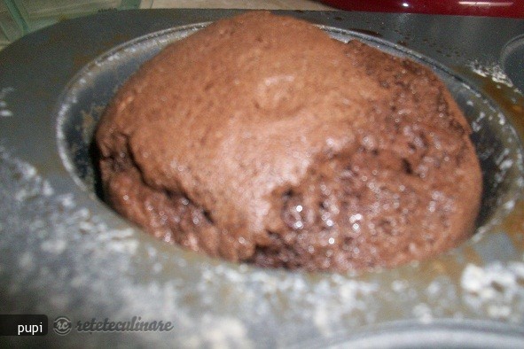 Tort `Violeta` (Cacao cu Crema de Nuci)
