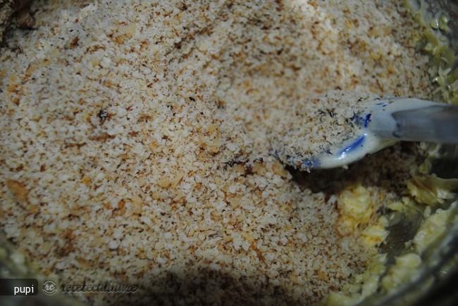 Tort `Violeta` (Cacao cu Crema de Nuci)