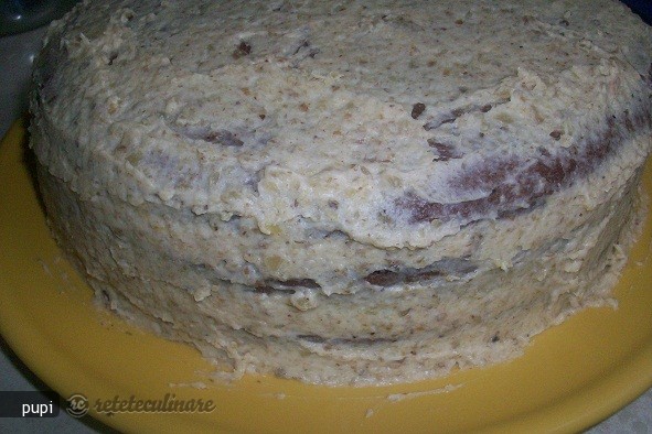 Tort `Violeta` (Cacao cu Crema de Nuci)