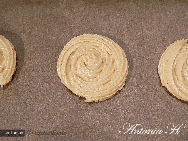 Biscuiti cu Miere