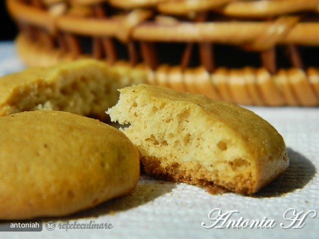 Biscuiti cu Miere
