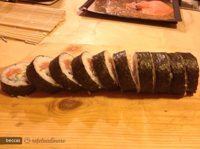 Maki Sushi cu Somon Afumat