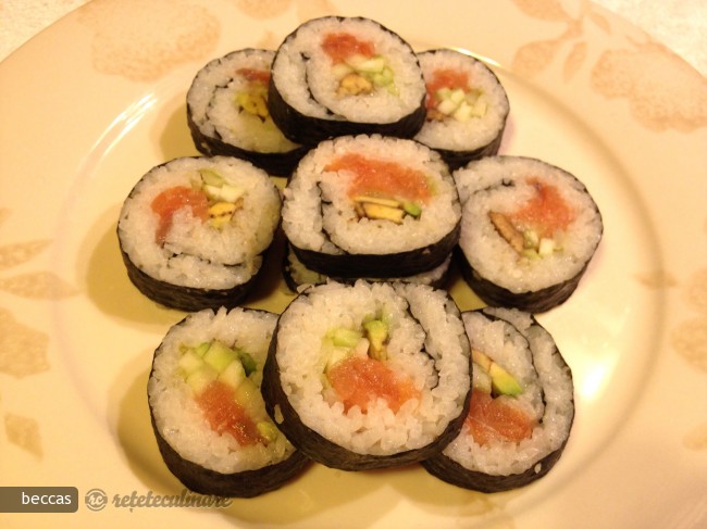Maki Sushi cu Somon Afumat