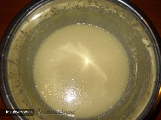 Tort cu Capsuni si Mousse de Piersici