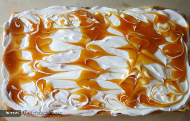 Tarta cu Mere, Sos Caramel si Mascarpone