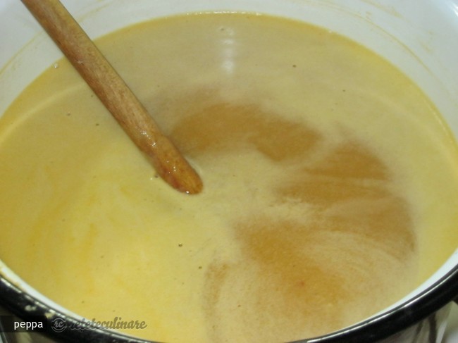 Supa Crema de Fasole, cu Ciolan Afumat
