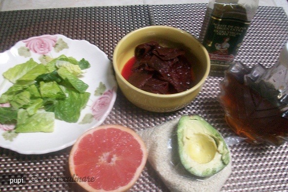 Salata de Iarna cu Sfecla Coapta, Avocado si Grapefruit