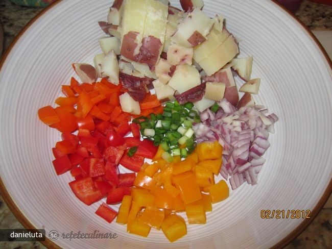 Salata de Cartofi Rosii cu Bacon