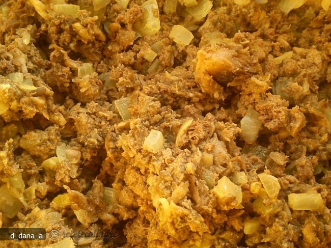 Gusa de Curcan Umpluta