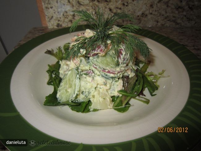 Salata de Cartofi cu Somon Afumat