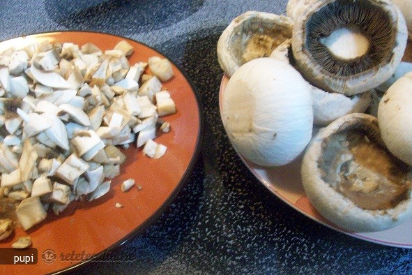 Ciuperci Umplute cu Ceapa