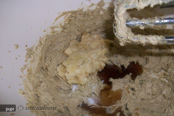 Oatmeal Raisin Cookies (biscuiti cu Fulgi de Ovaz - de Post)