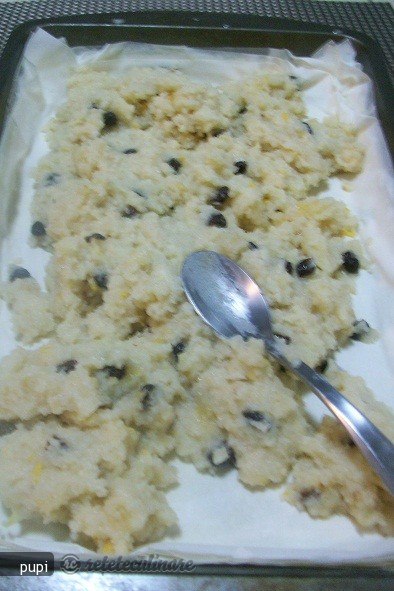 Prajitura `Bugata` (placinta cu gris)