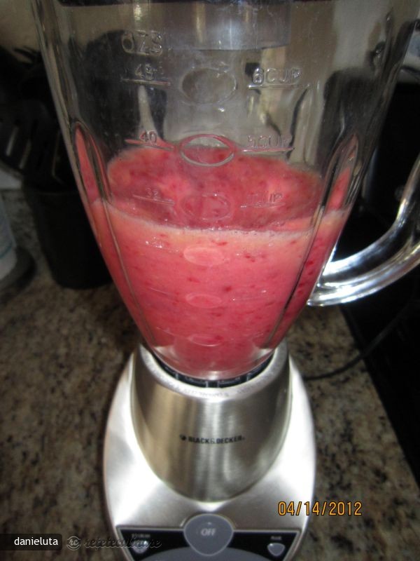 Smoothie de Banana si Zmeura