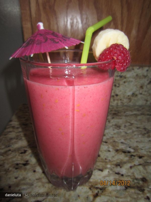 Smoothie de Banana si Zmeura