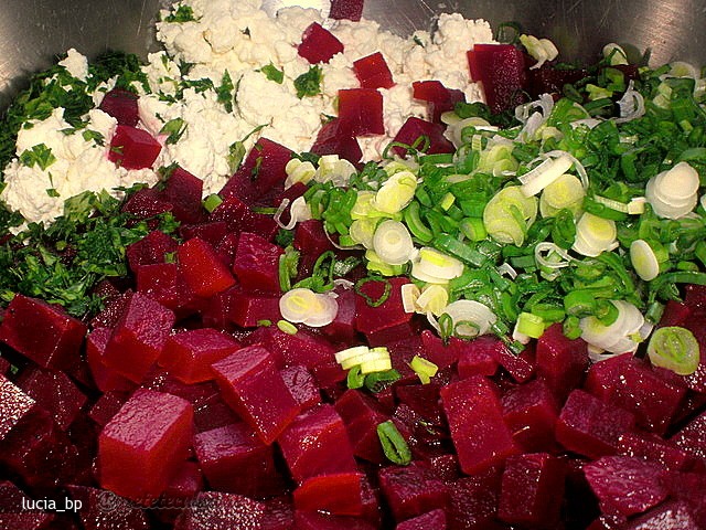 Salata de Sfecla cu Branza de Vaci