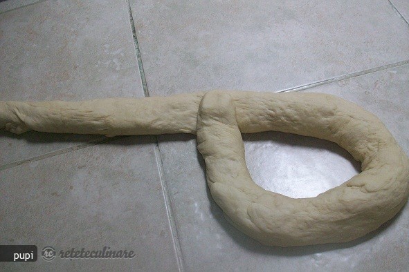 Paine Alba Impletita dintr-o singura bucata