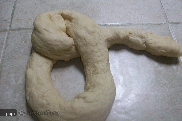 Paine Alba Impletita dintr-o singura bucata