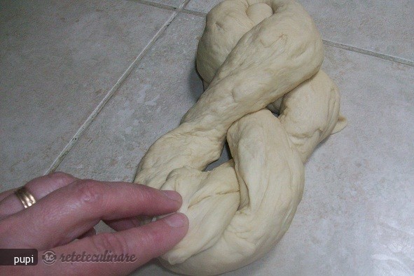 Paine Alba Impletita dintr-o singura bucata