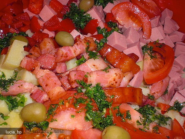Salata de Cartofi cu Sunca si Bacon