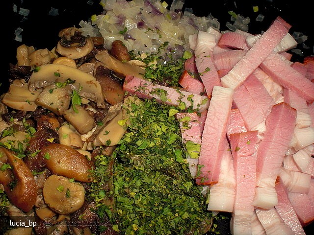 Placinta cu Ciuperci, Bacon si Cartofi