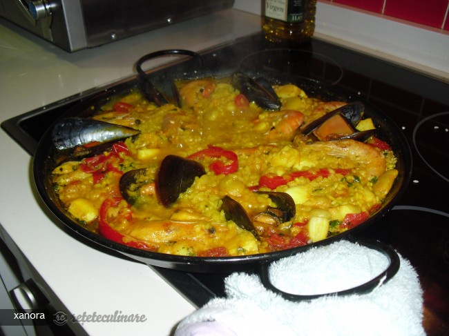 Paella cu Fructe de Mare