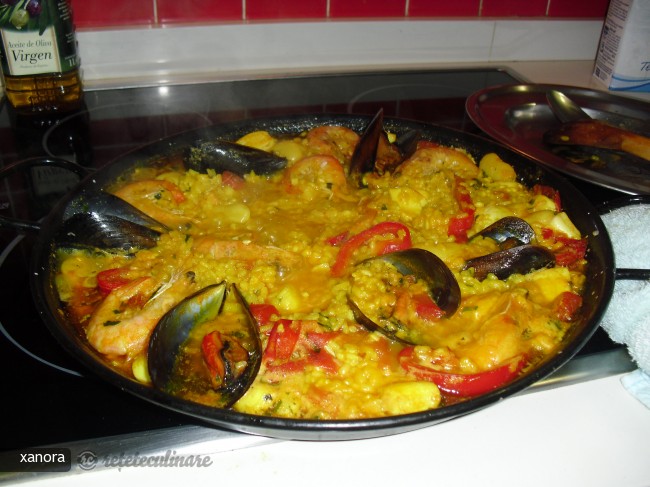 Paella cu Fructe de Mare
