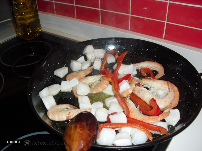 Paella cu Fructe de Mare