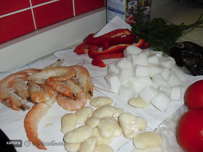 Paella cu Fructe de Mare