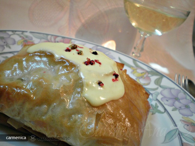 Portofel cu Somon si Sos Olandez