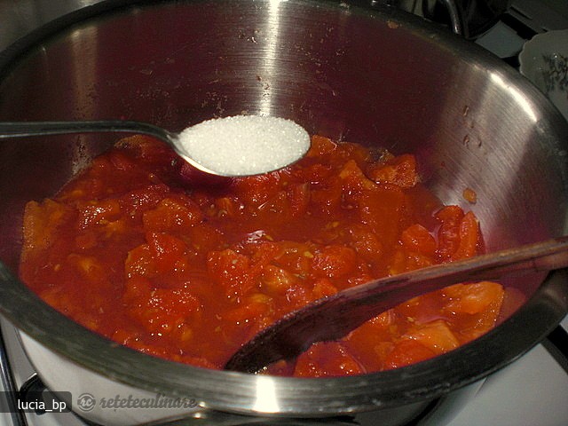 Salata de Vinete cu Topping de Rosii si Ardei Copti