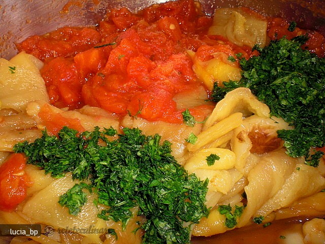 Salata de Vinete cu Topping de Rosii si Ardei Copti