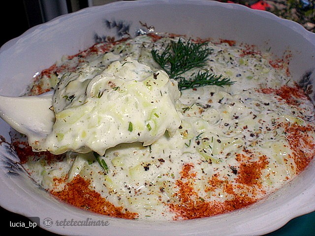 Salata Gustoasa de Dovlecel