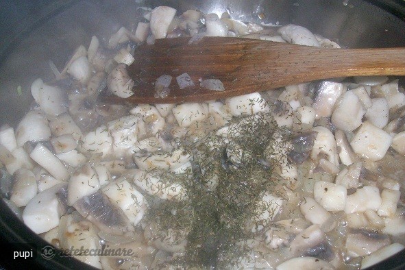Placintele de Malai cu Ciuperci si Cascaval