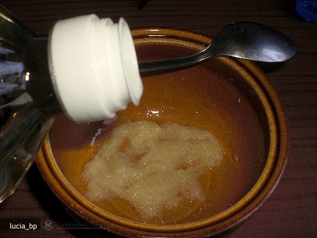 Salata de Ardei Copti cu Smantana, Nuca si Mujdei